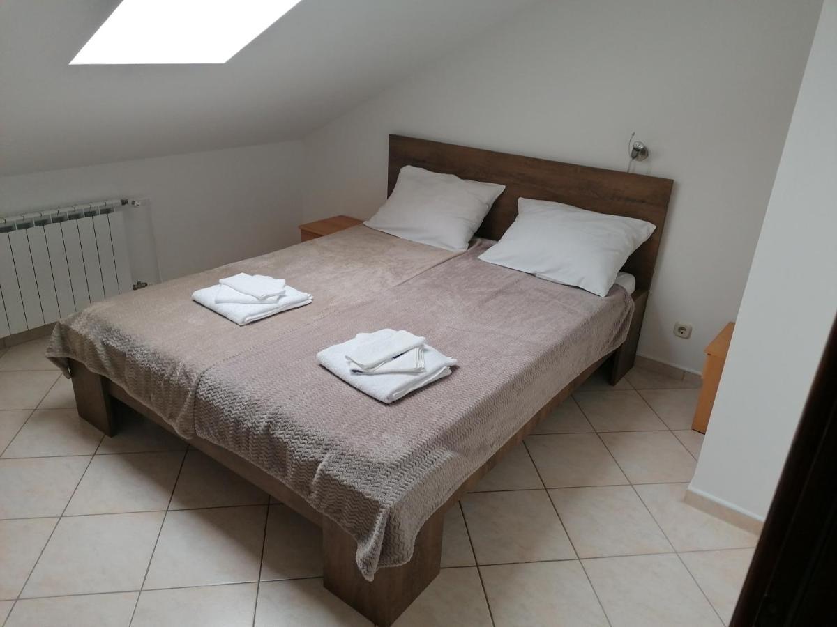 קרלובג Apartmani Stille מראה חיצוני תמונה